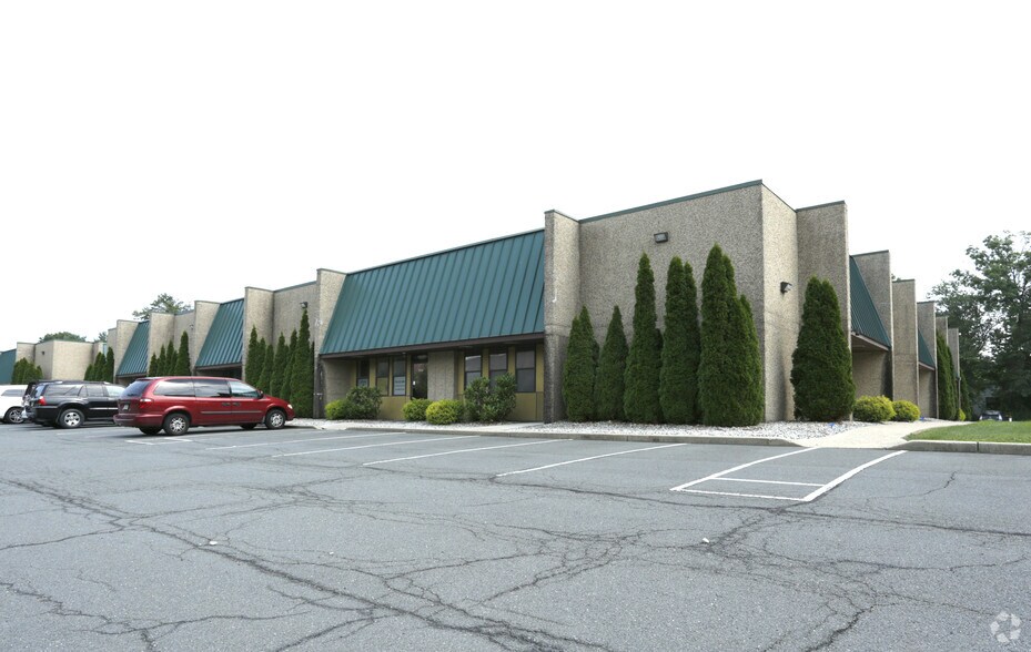 More Photos Of 51 Everett Dr, West Windsor Light Manufacturing For Lease
