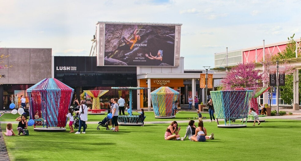 More Photos Of 2-564 Oakbrook Ctr, Oak Brook Unknown For Lease