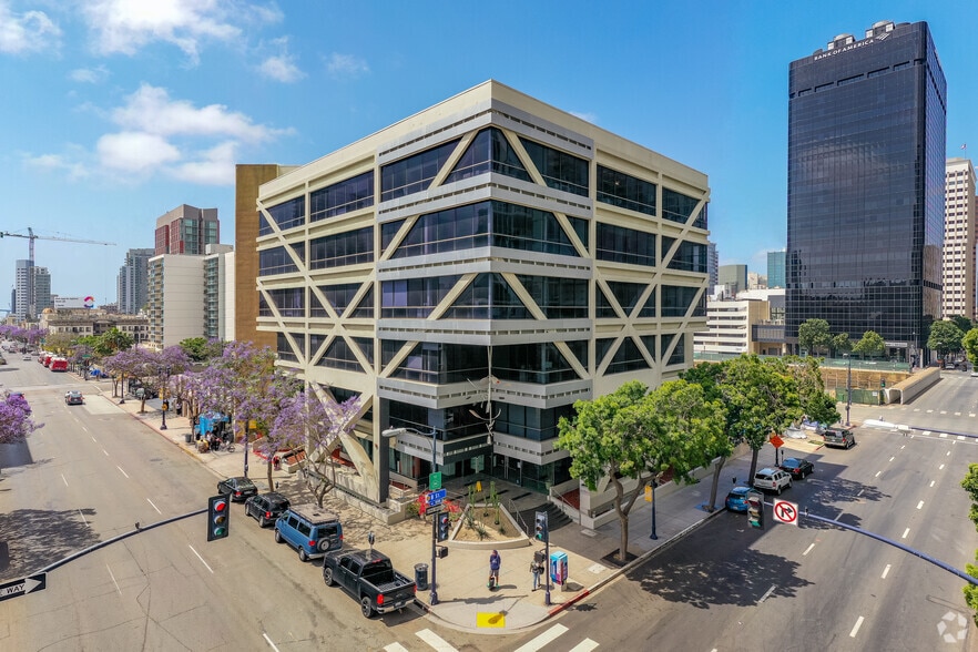 More Photos Of 925 B St, San Diego Office For Sale
