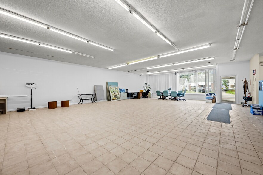 More Photos Of 4336 Bailey Ave, Buffalo Storefront For Sale