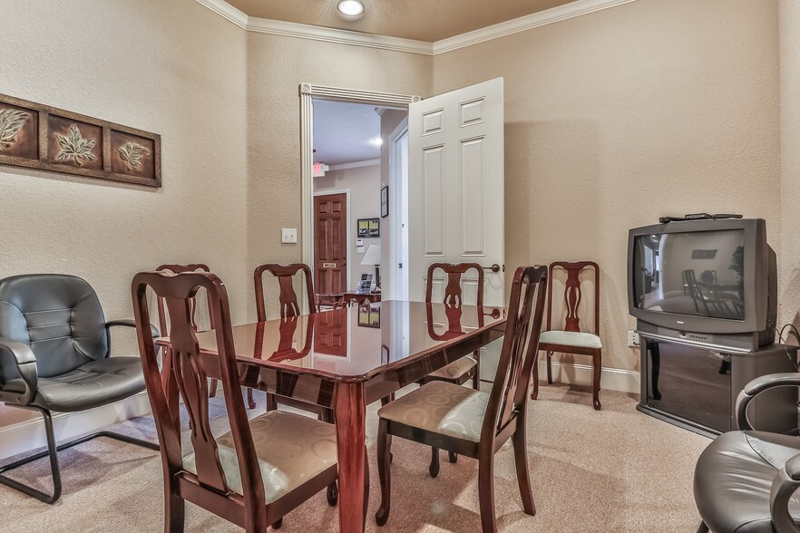 More Photos Of 5501 Louetta Rd, Spring Office For Sale