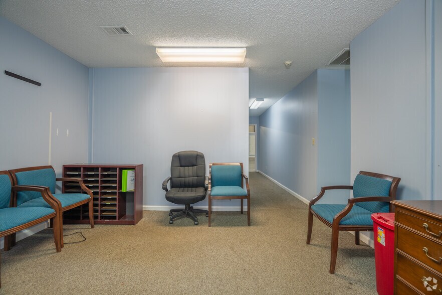 More Photos Of 1595 Highway 411 NE, Cartersville Service For Lease