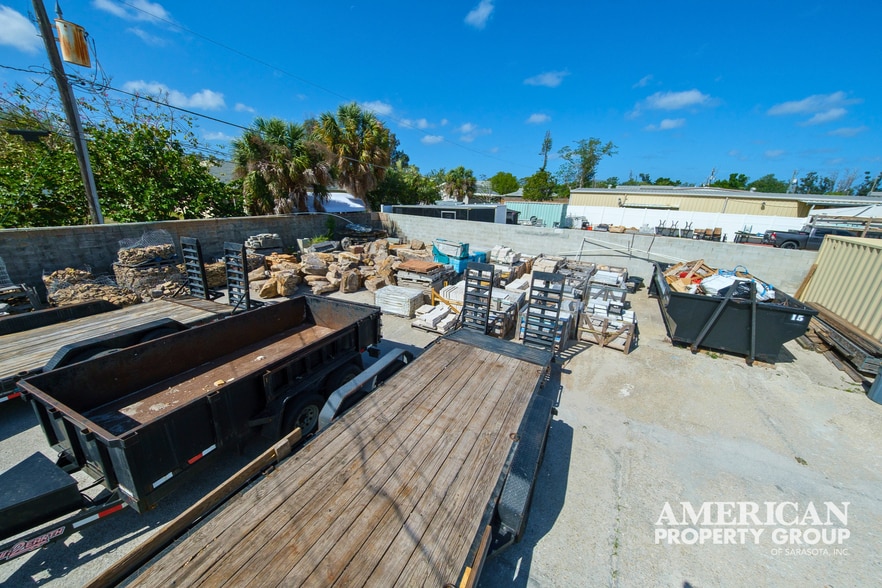 More Photos Of 520 Colonia Ln E, Nokomis Showroom For Sale