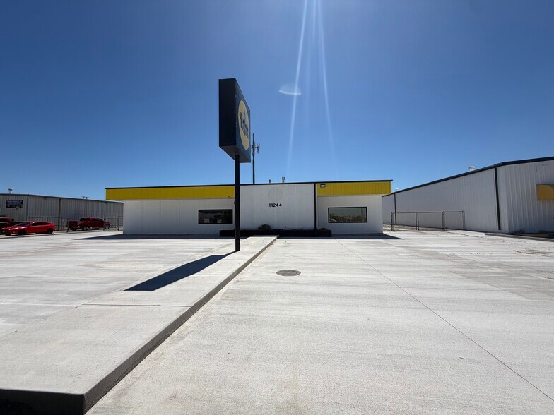 More Photos Of 11244 E 55th Pl, Tulsa Manufacturing For Lease