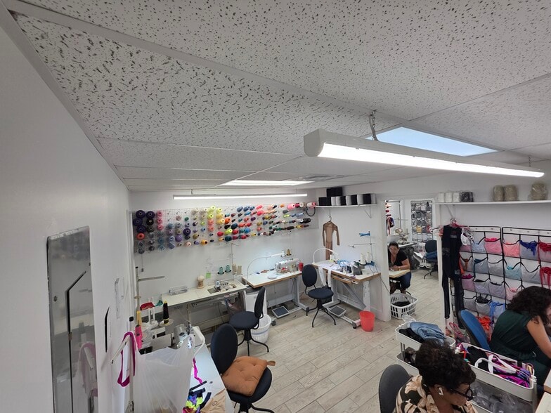 More Photos Of 10420 NW 37th Ter, Miami Warehouse For Sale