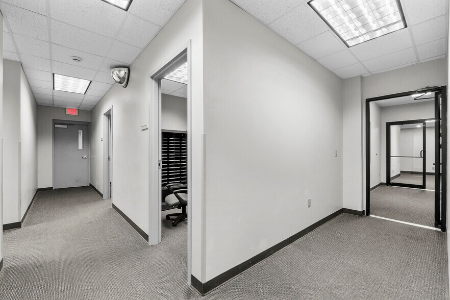 More Photos Of 7200 Highway 150, Greenville Office For Sale
