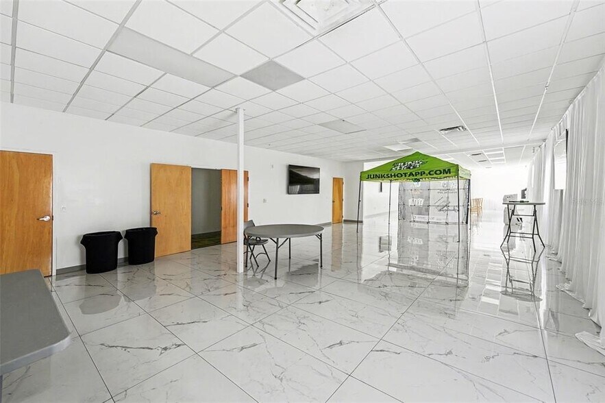 More Photos Of 2304 E Busch Blvd, Tampa Office For Sale