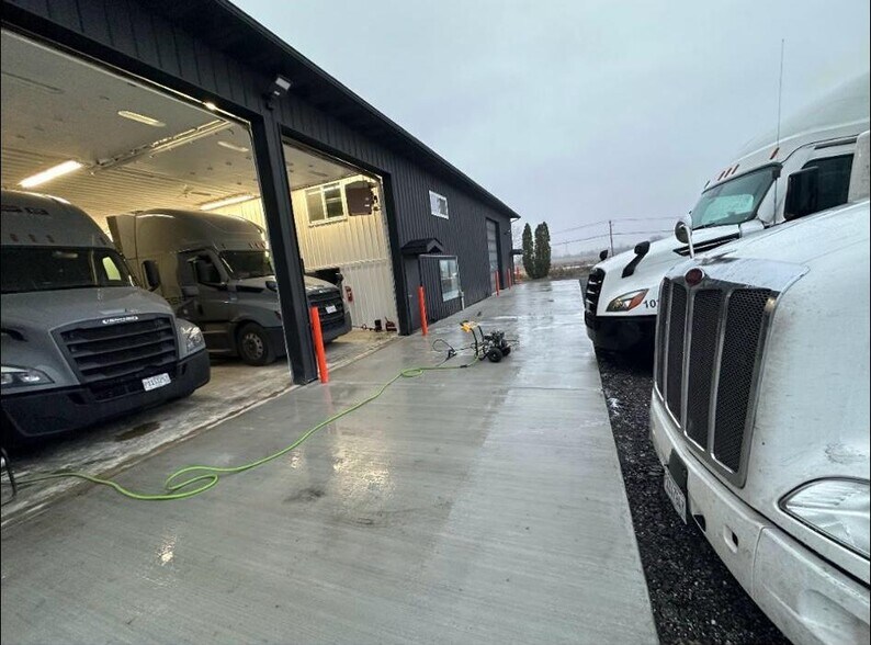 More Photos Of 19660 Stony Island Ave, Lynwood Truck Terminal For Lease