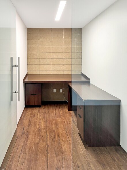 More Photos Of 318 E Glenoaks Blvd, Glendale Office For Lease