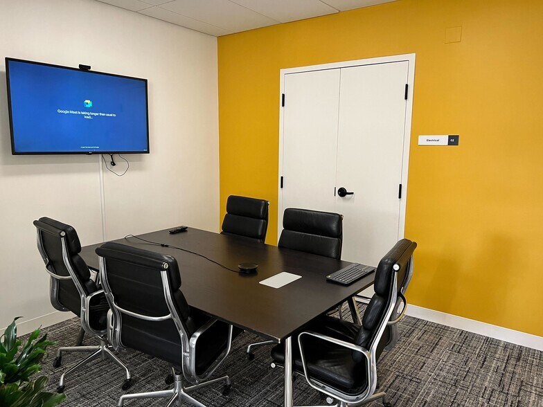 More Photos Of 999 W Main, Boise Coworking Space