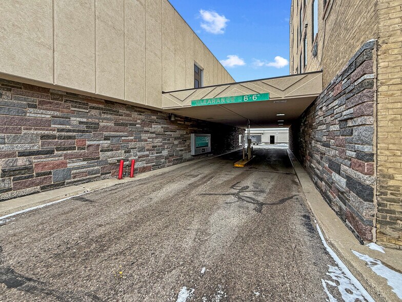 More Photos Of 17 1st Ave SW, Minot Bank For Sale