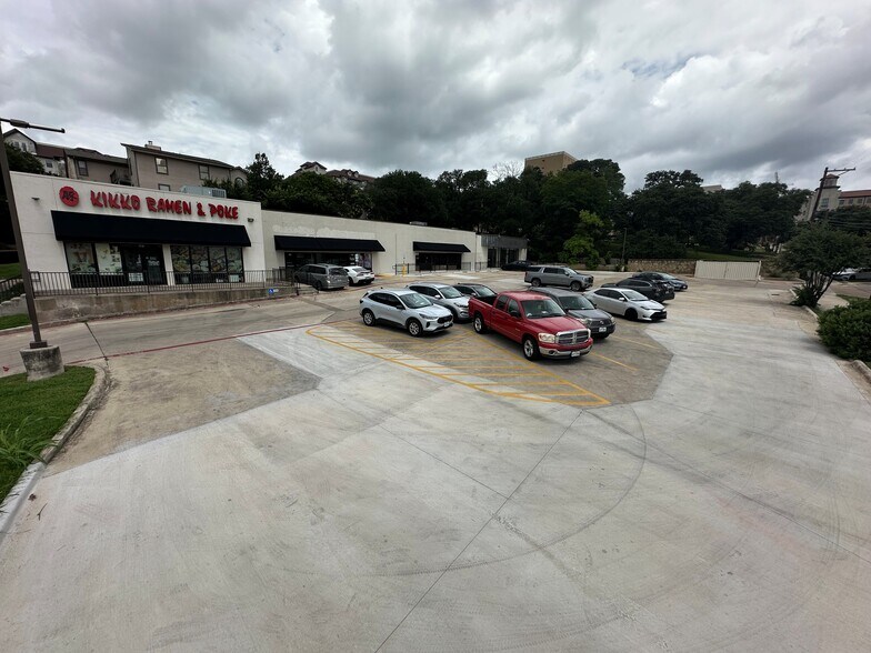 Primary Photo Of 403 N Guadalupe St, San Marcos General Retail For Lease