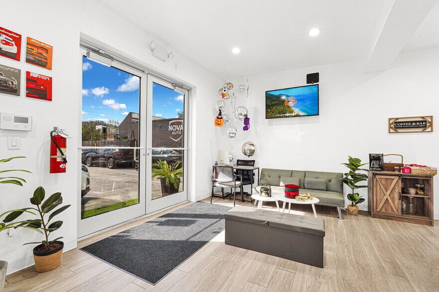 More Photos Of 9621 NW 27th Ave, Miami Office For Sale