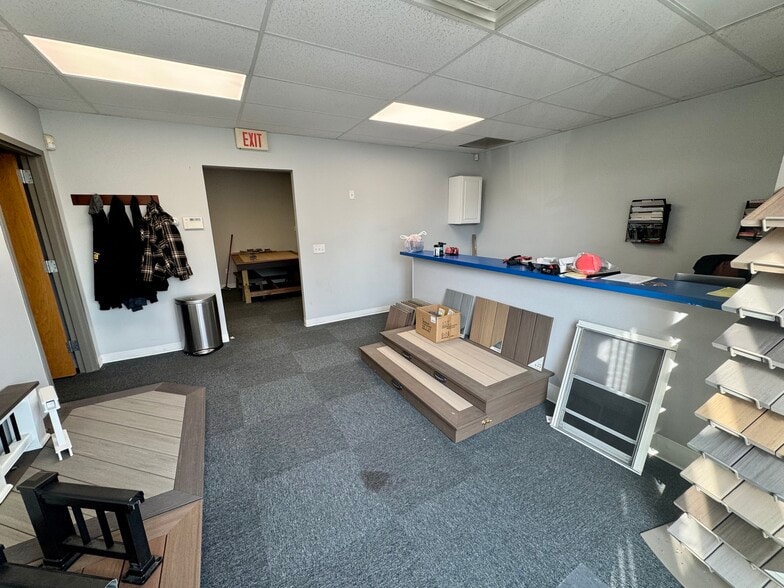 More Photos Of 2858 Agriculture Dr, Madison Warehouse For Lease