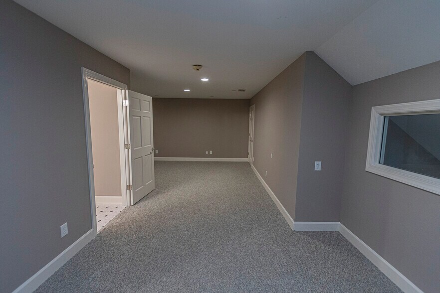 More Photos Of 5501 McNeely Dr, Raleigh Medical For Lease