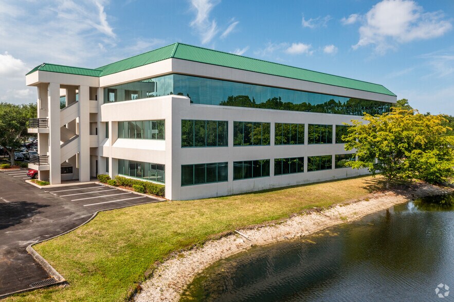 More Photos Of 9240 Bonita Beach Rd, Bonita Springs Medical For Lease