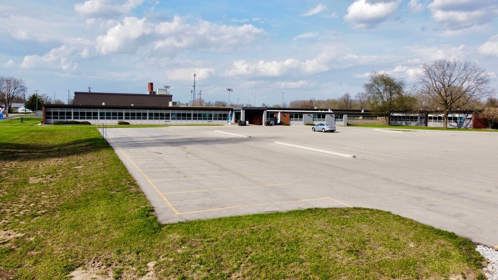 More Photos Of 759 S Lenfesty Ave, Marion Religious Facility For Sale