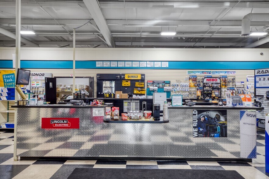 More Photos Of 1479 Ventura Dr, Cumming Light Distribution For Sale