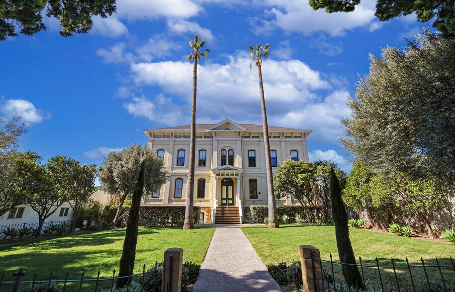 More Photos Of 925 De La Vina St, Santa Barbara Office For Lease