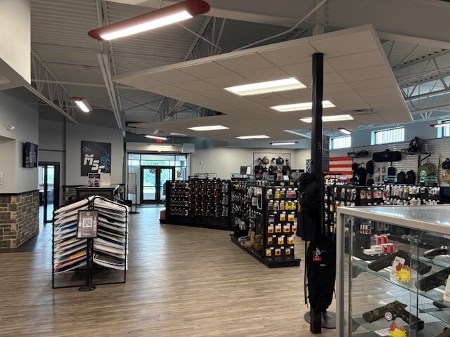 More Photos Of 4811 W Michaels Dr, Appleton General Retail For Sale