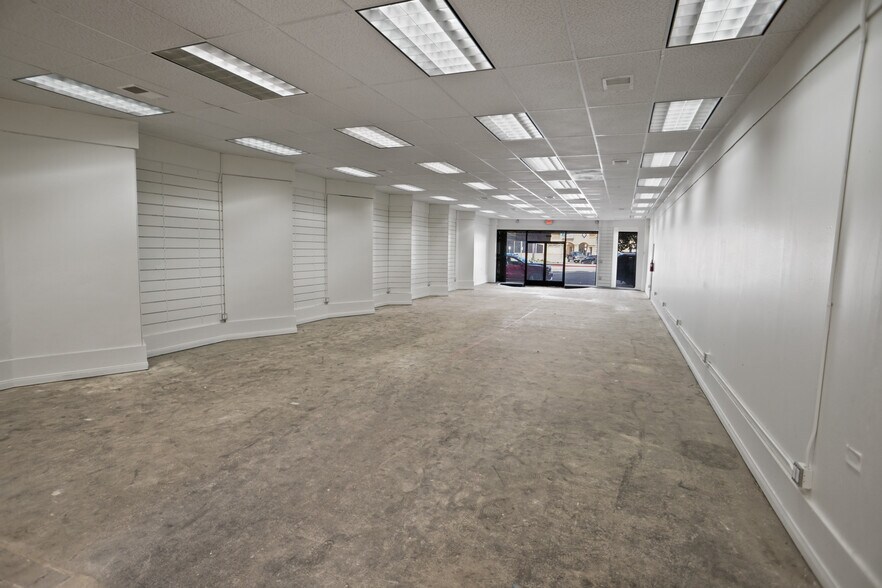 More Photos Of 4874 Huntington Dr S, Los Angeles Storefront Retail Office For Lease