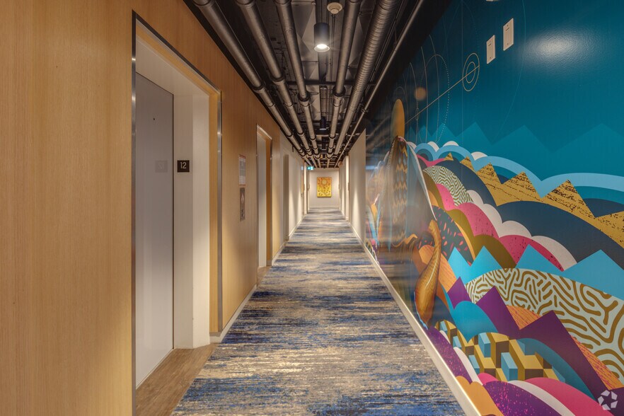 More Photos Of 233 Kennedy St, Winnipeg Apartments For Lease