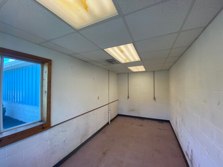 More Photos Of 188 Blose Rd, Punxsutawney Manufacturing For Sale