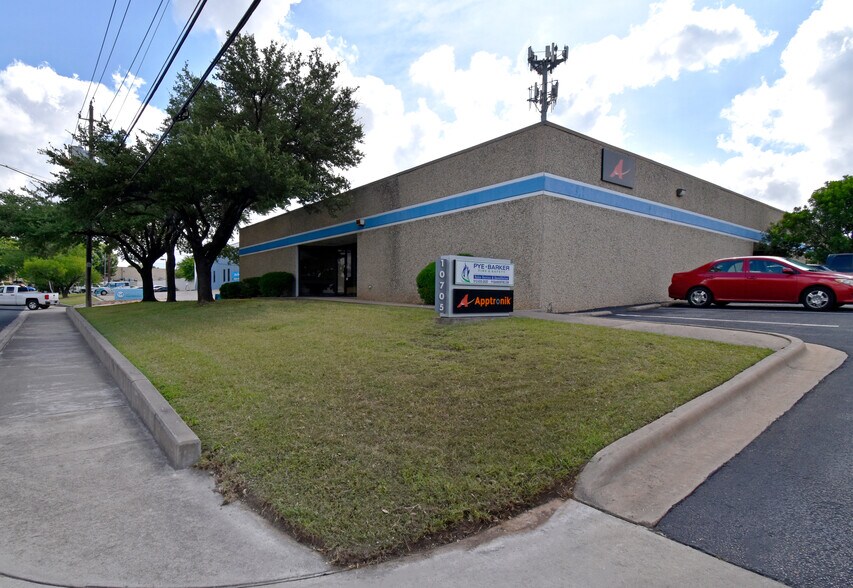 Primary Photo Of 10705 Metric Blvd, Austin Light Distribution For Lease