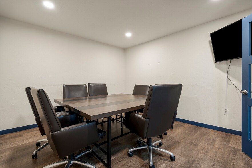 More Photos Of 1823 W 51st St, Tulsa Freestanding For Sale