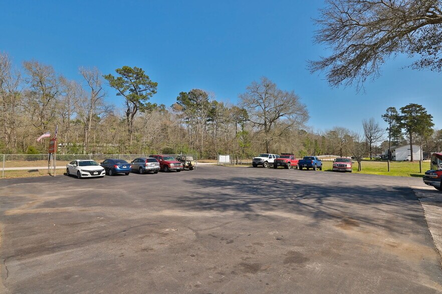 More Photos Of 17163 Rabon Chapel Rd, Montgomery Service For Sale