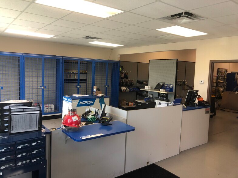 More Photos Of 2405 W Princeton St, Orlando Warehouse For Sale