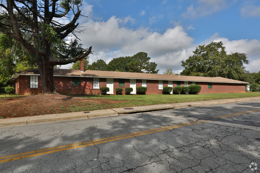 More Photos Of 700 W Main St, Spartanburg Hotel For Sale