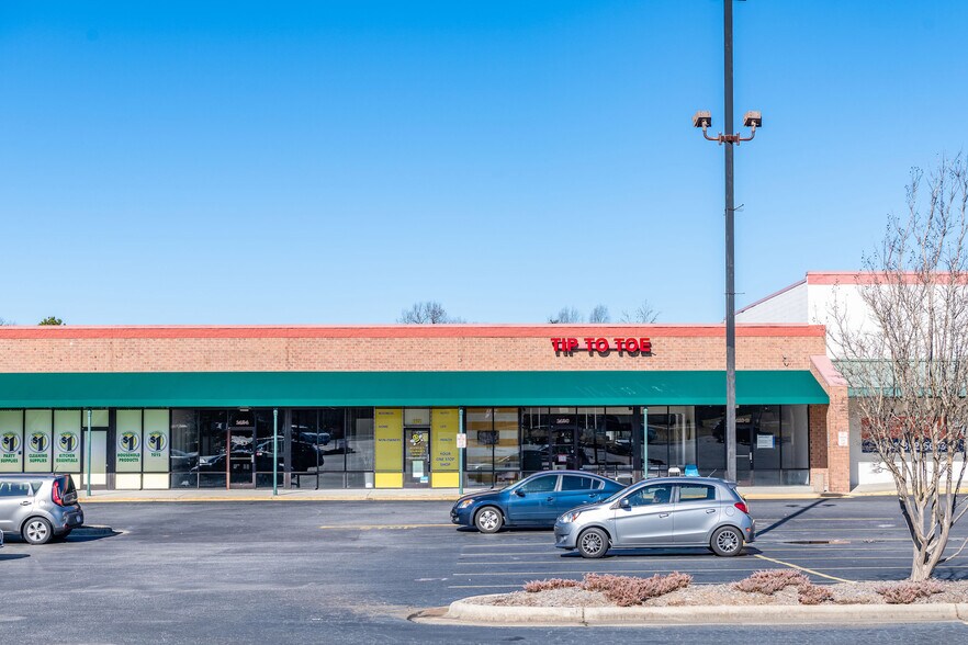 More Photos Of 1404-1428 National Hwy, Thomasville Supermarket For Sale