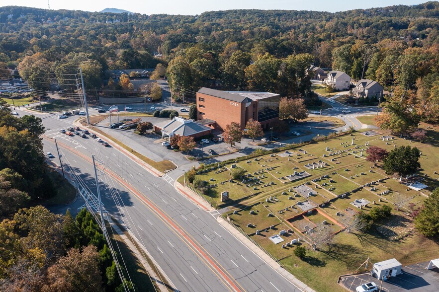 More Photos Of 2265 Roswell Rd, Marietta Office For Lease