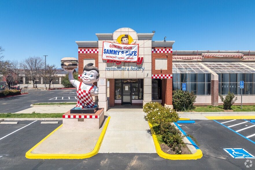 More Photos Of 540 Sandalwood Dr, Calimesa Restaurant For Lease