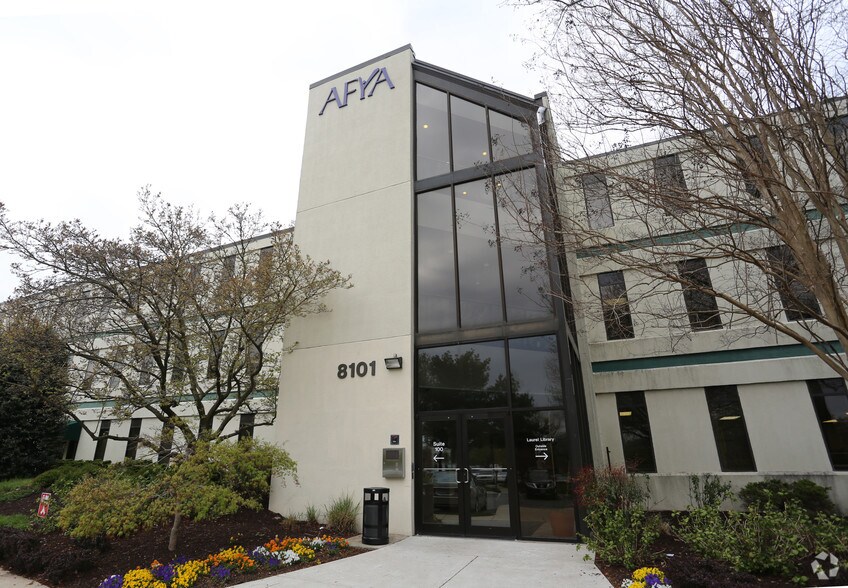 More Photos Of 8101 Sandy Spring Rd, Laurel Office For Sale