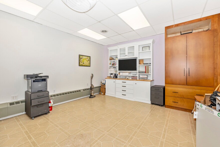 More Photos Of 18001 Sellman Rd, Dickerson Light Manufacturing For Sale