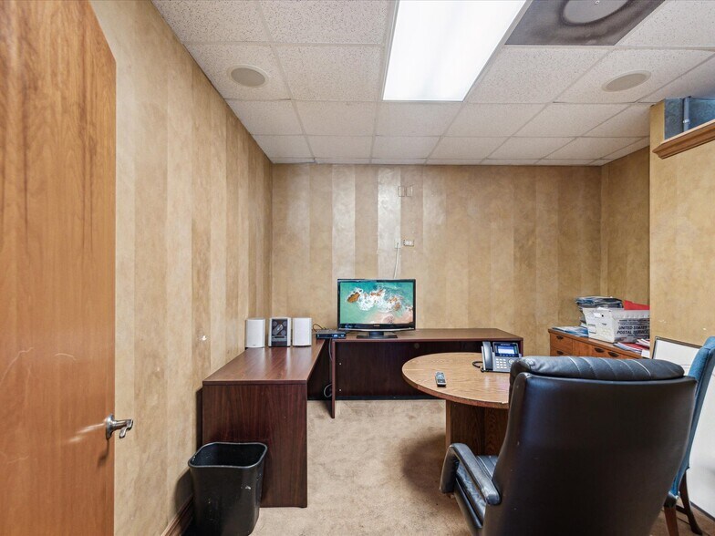 More Photos Of 2965 Roosevelt Blvd, Clearwater Office For Sale