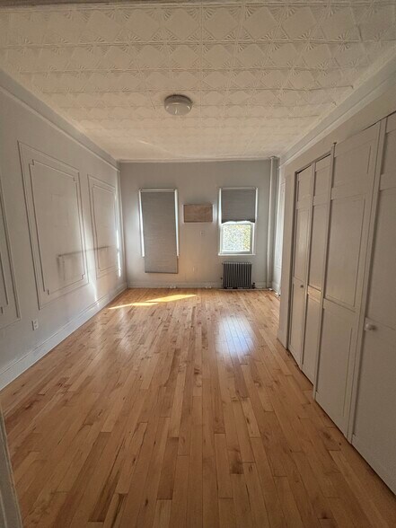 More Photos Of 395 Manhattan Ave, New York Apartments For Sale