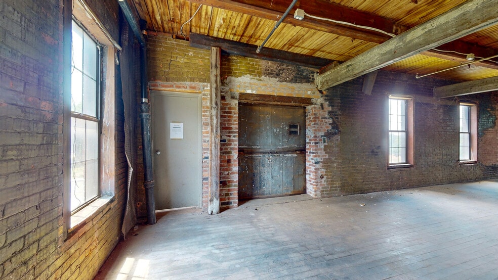 More Photos Of 35 Oakland St, Manchester Warehouse For Sale