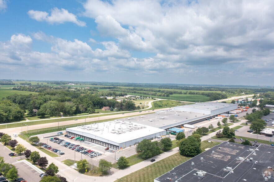 More Photos Of 4650 Shepherd Trl, Rockford Warehouse For Lease