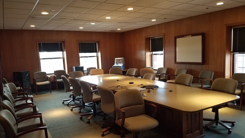 More Photos Of 130 N Main St, Butte Office For Sale