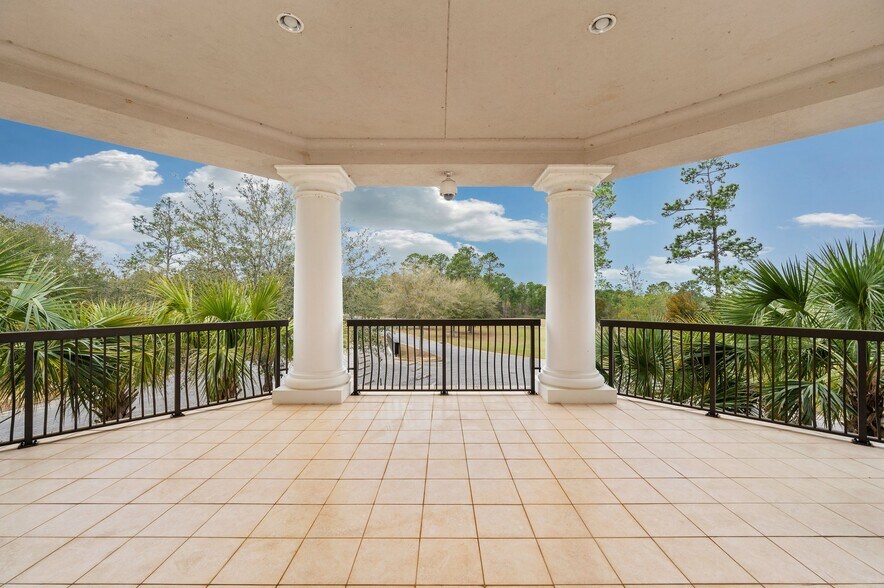 More Photos Of 3201 Heritage Plantation Blvd, Laurel Hill Office For Sale