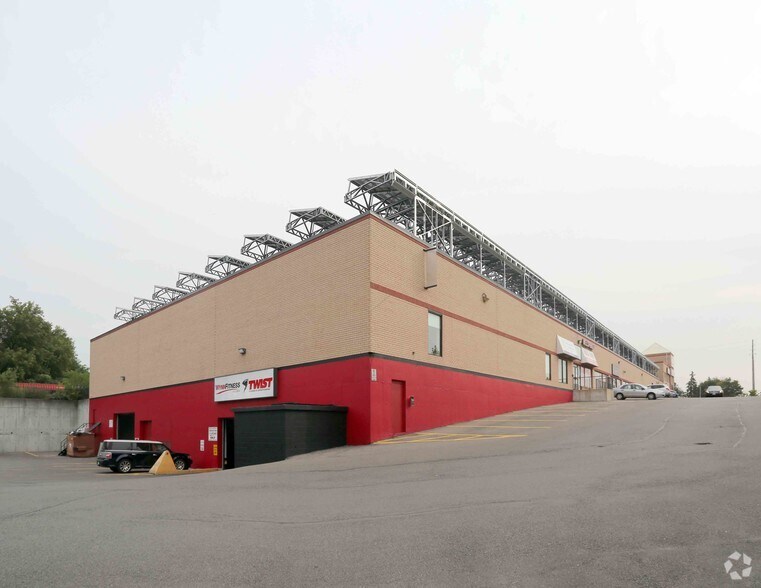 More Photos Of 11160 Yonge St, Richmond Hill Storefront Retail Office For Lease