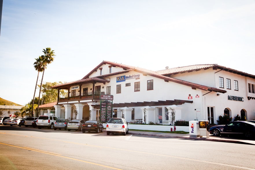 More Photos Of 3835 Cross Creek, Malibu Unknown For Lease