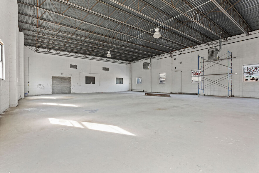 Primary Photo Of 166 25th St, Brooklyn Industrial For Lease