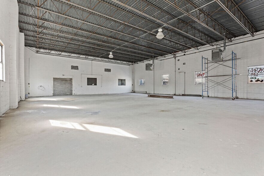 More Photos Of 166 25th St, Brooklyn Industrial For Lease