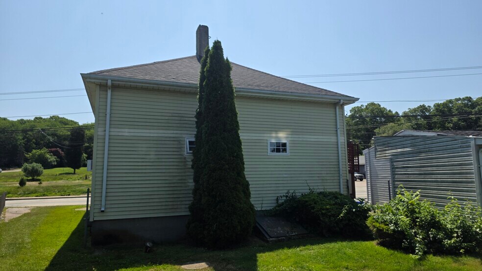 More Photos Of 741 Main Rd & 2 Haskins Rd, Tiverton Storefront Retail Residential For Sale