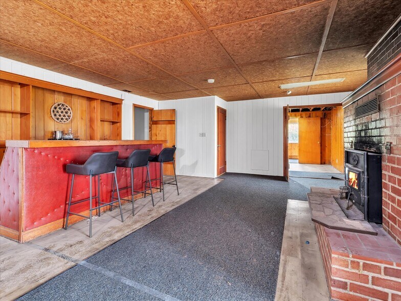 More Photos Of 5041 Guide Meridian, Bellingham Specialty For Sale
