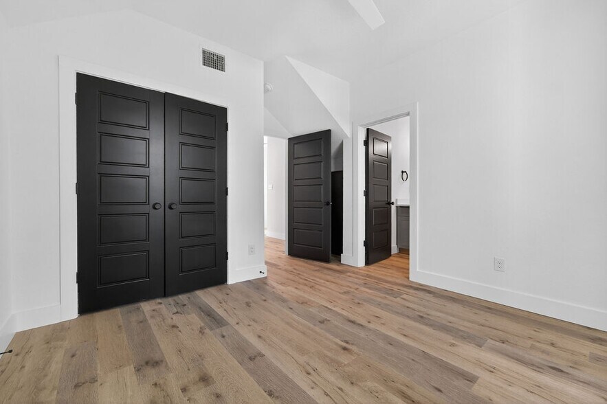 More Photos Of 125 Dashiell St, San Antonio Multifamily For Sale